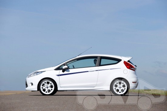 2010-ford-fiesta-s1600-06